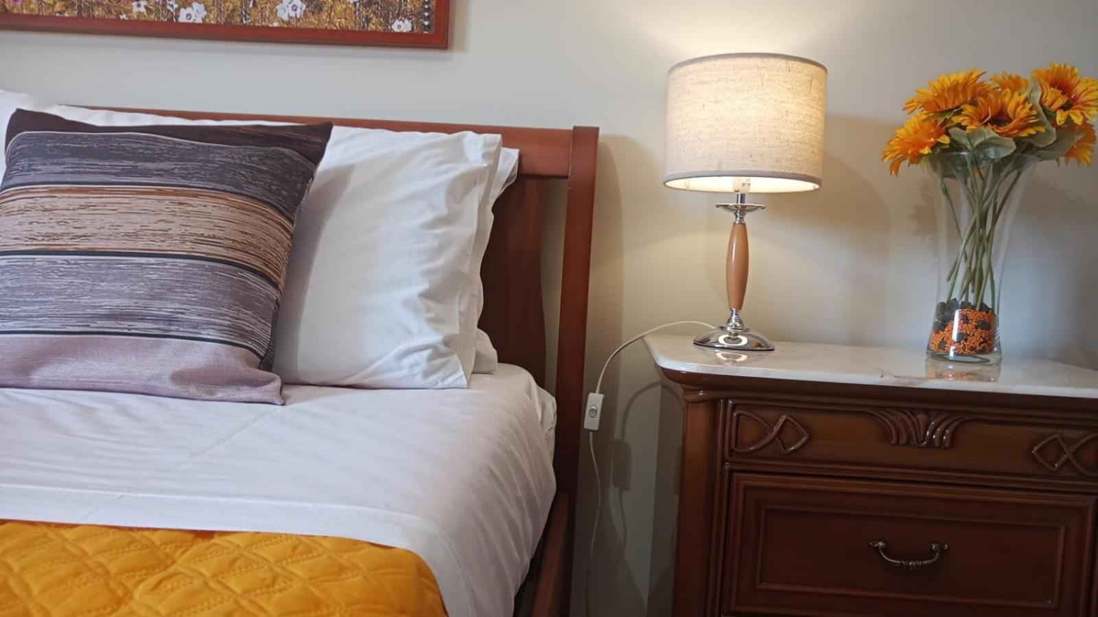 Lorenzo Guest Suite With Free Private Parking-- Cantieri Culturali Palermo Exterior foto